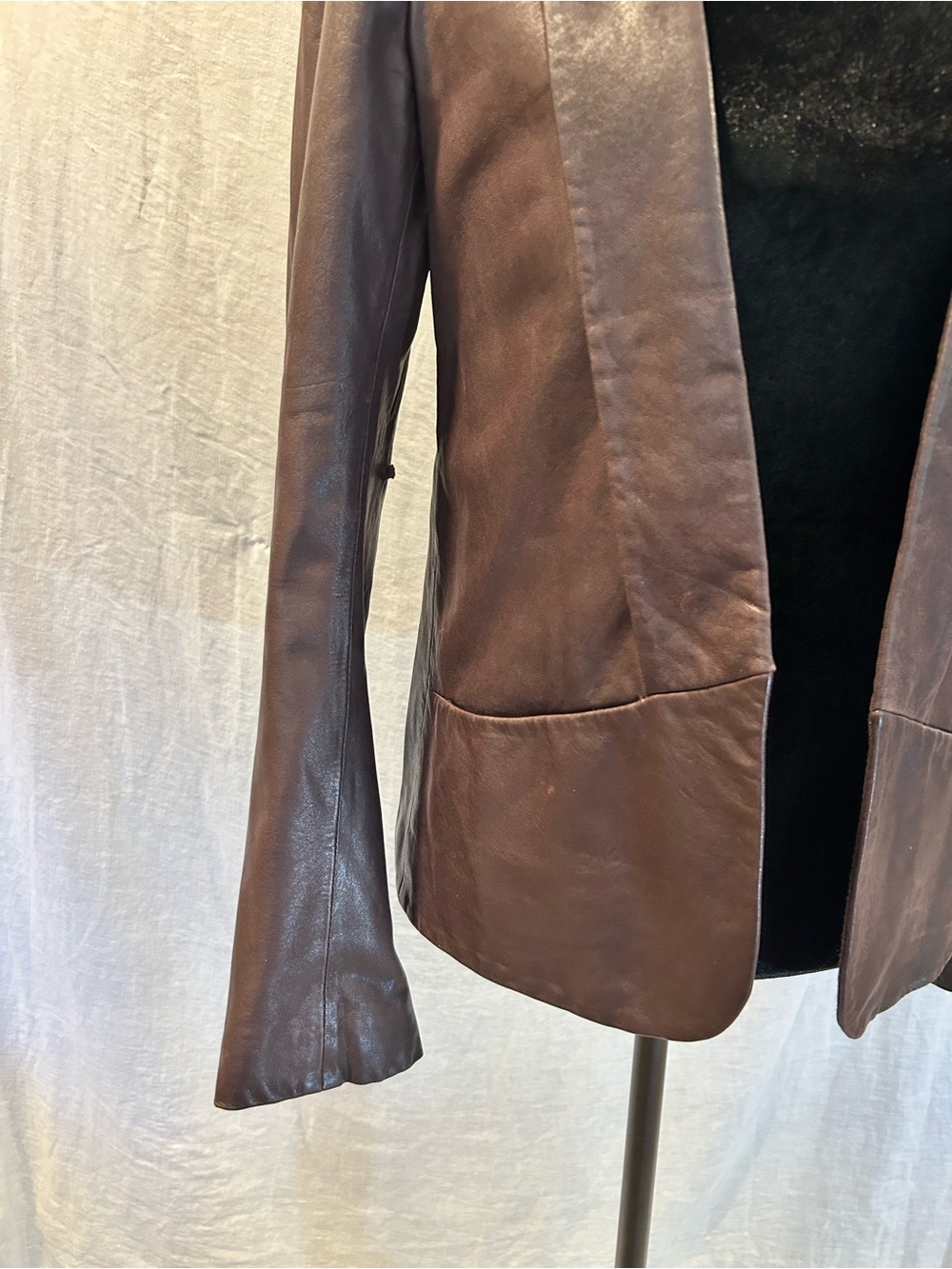 Theory aubergine lamb skin leather blazer size 2 - Picture 2 of 8